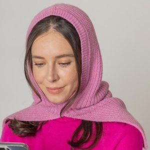• Solid Color Snood Hat